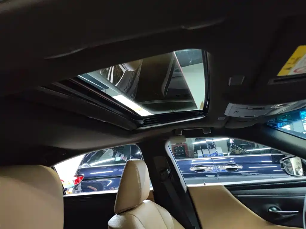 Lexus ES 2018 200 Excellence Edition China V фото 11