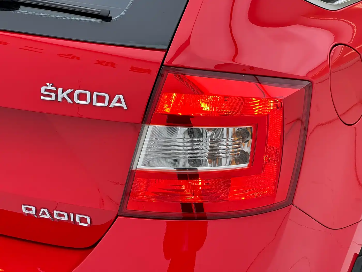 Škoda Skoda Rapid Spaceback 2016 Facelift 1.6L Automatic Innovation Edition фото 22