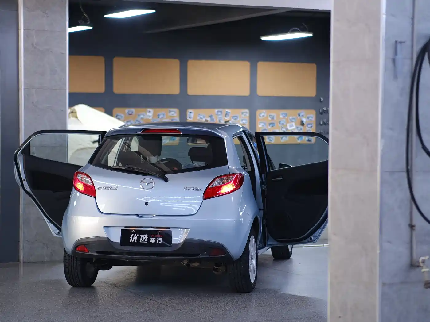 Mazda 2 2011 2011 Xuan Dong 1.5L Auto Luxury Edition
