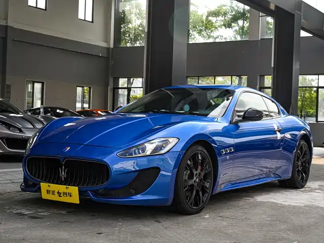  Maserati GranTurismo 2013 4.7L Sport F1