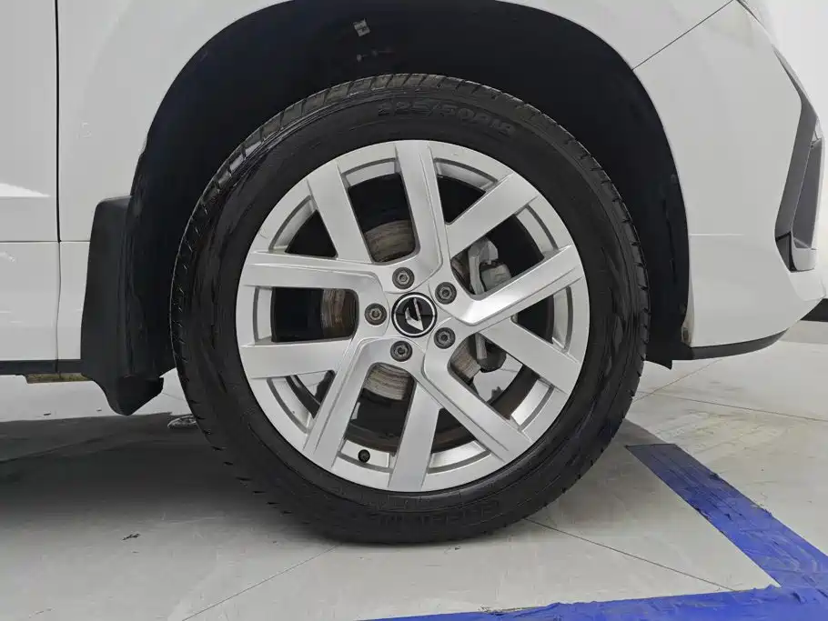 Jetta VS5 2025 2024 5th Anniversary Edition