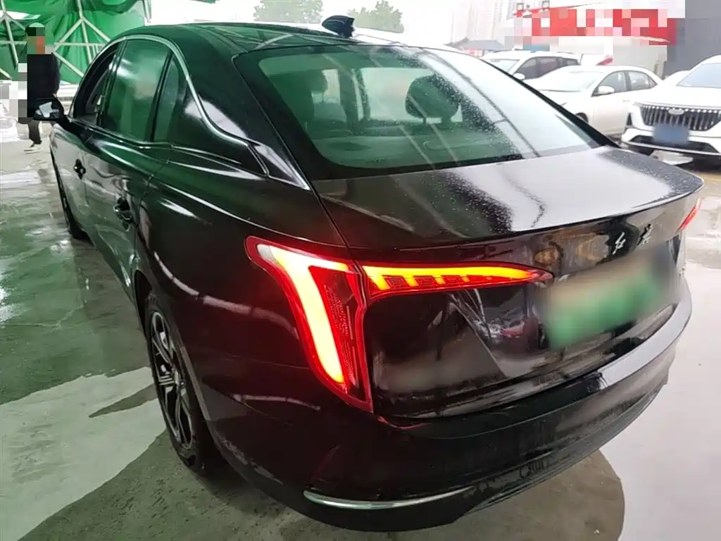 Hongqi E-QM5 2021 Charging Flag Joy Edition фото 5