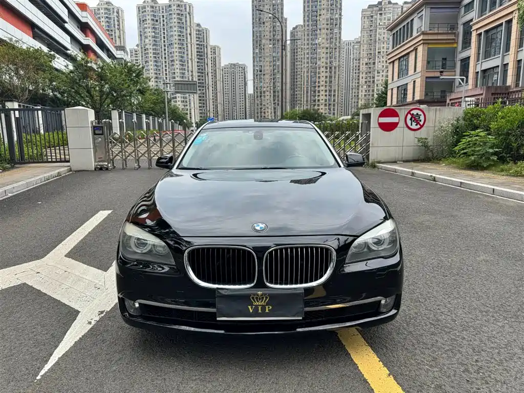 BMW 7 Series 2009 740Li Luxury