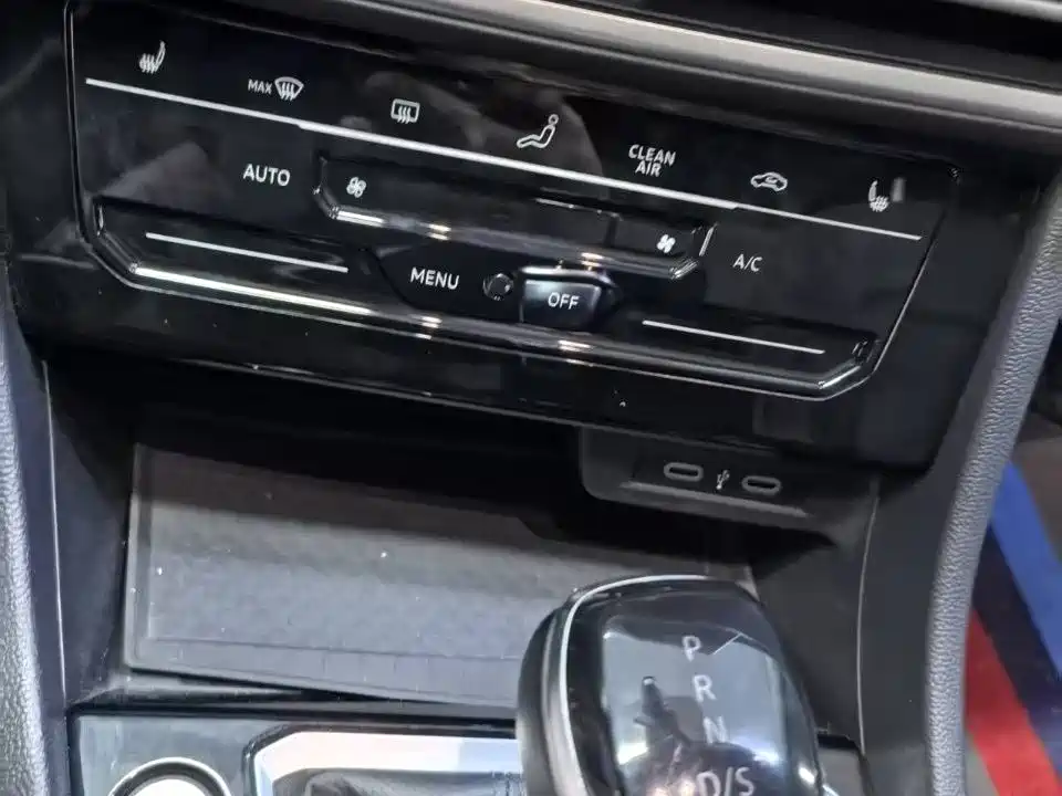 Volkswagen Sagitar 2023 280TSI DSG Surpass Plus Edition фото 5