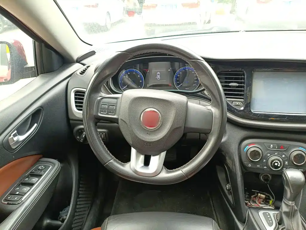 Fiat Viaggio 2016 2015 1.4T Auto Sport Edition
