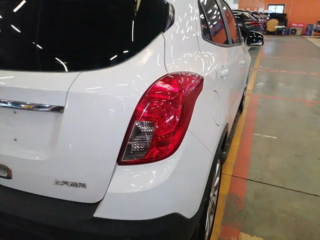 Фото 24 - Buick Encore