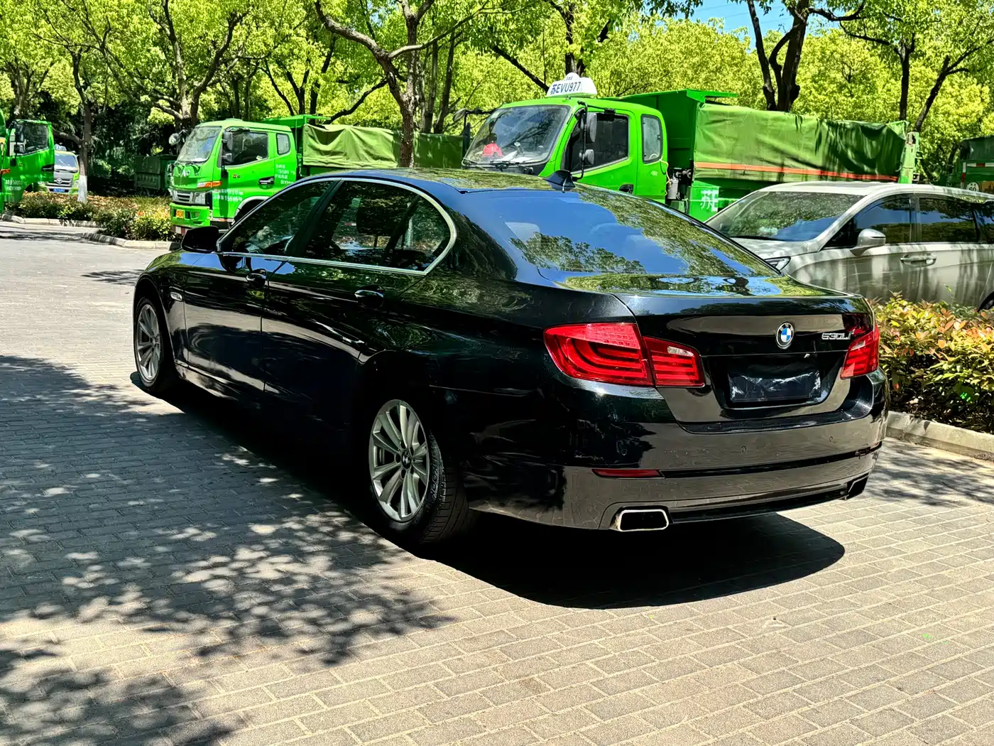 BMW 5 Series 2011 523Li Luxury фото 14