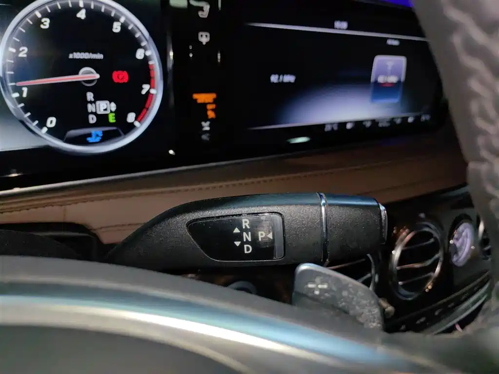 Mercedes-Benz S-Class 2016 S 320 L Business Edition фото 6
