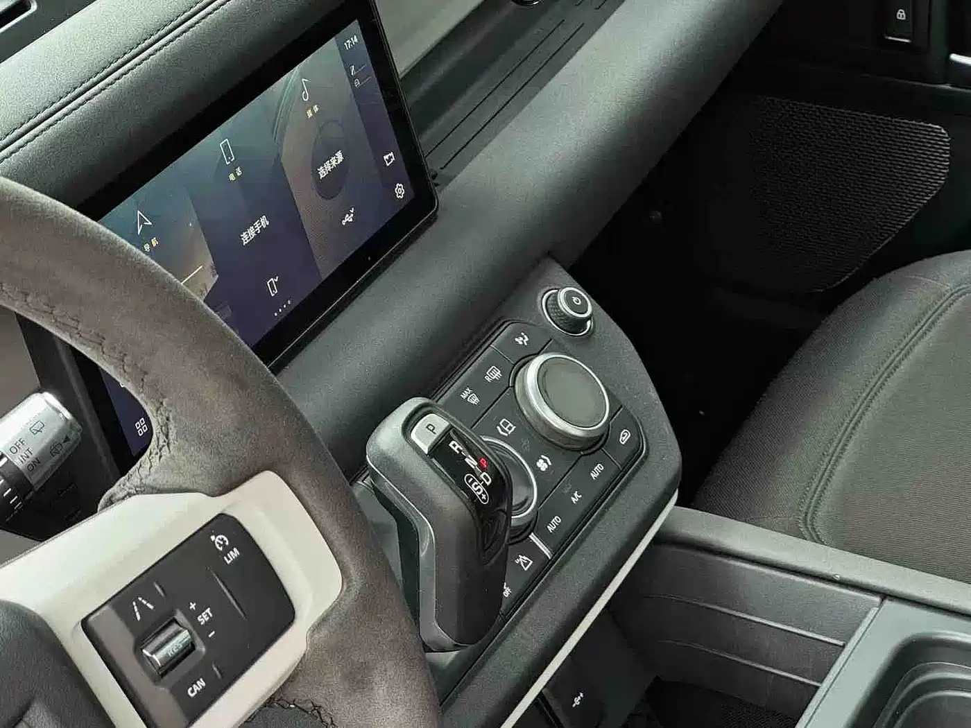 Land Rover Defender 2021 90 P400 X-DYNAMIC S фото 7