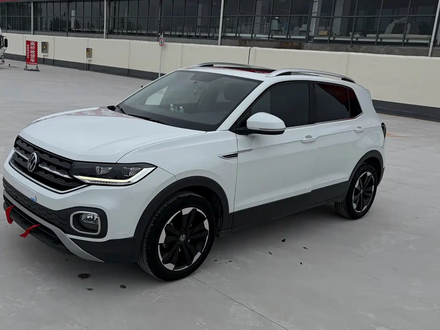 VOLKSWAGEN EXPLORING THE SHADOW