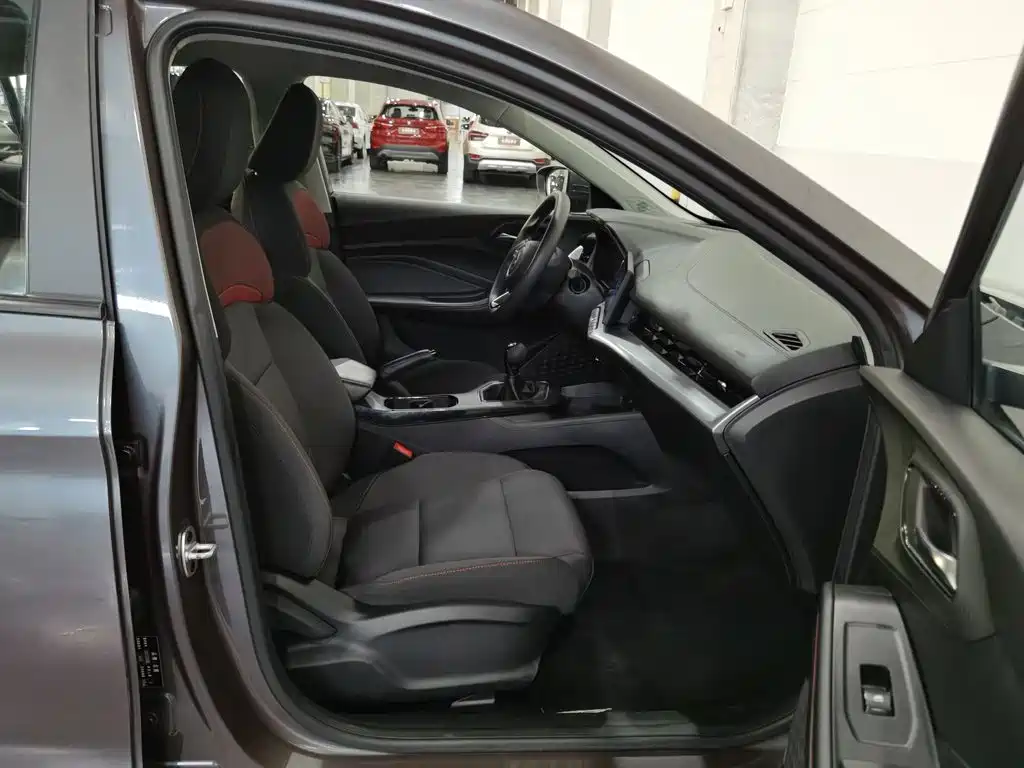 Фото 23 - MG MG5