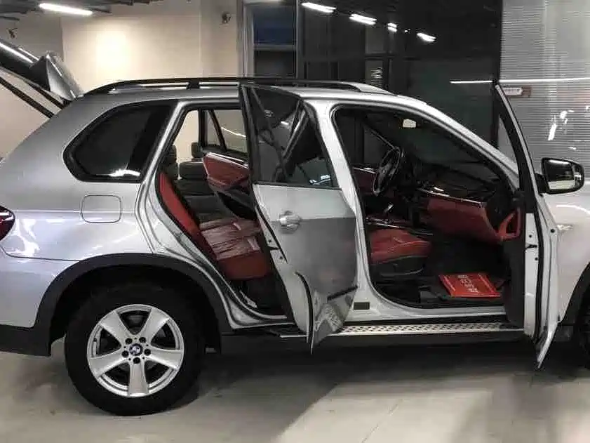 BMW X5 (Import) 2011 xDrive35i Leading Edition фото 10