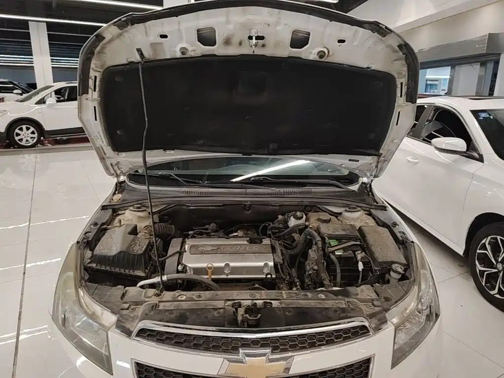 Фото 20 - Chevrolet Cruze
