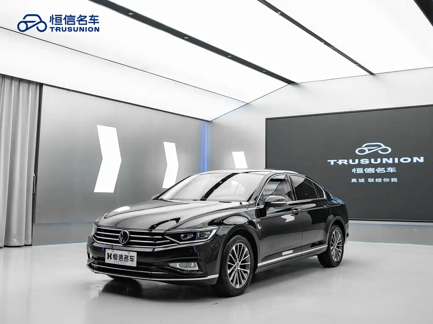 Volkswagen Magotan 2020 330TSI DSG Luxury фото 3