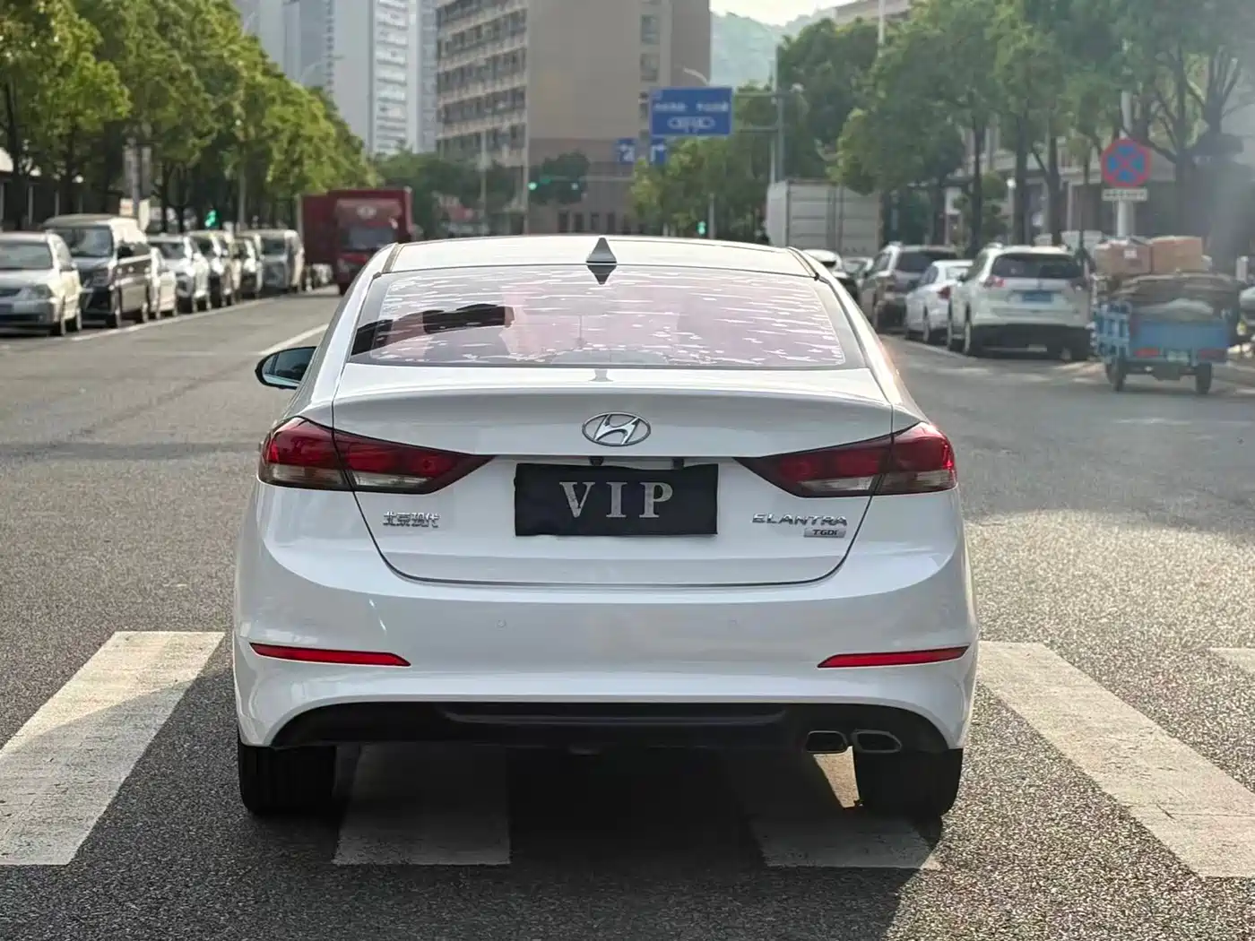 Hyundai Elantra 2018 1.4T DCT Dynamic·Vitality Model фото 14
