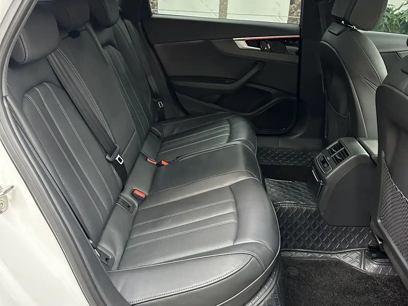 Audi A4L 2023 40 TFSI Luxury Sport фото 12