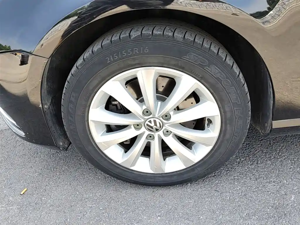 Volkswagen Magotan 2013 1.8TSI Luxury фото 23