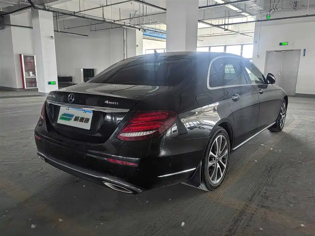 Mercedes-Benz E-Class 2017 E 300 L Luxury фото 7