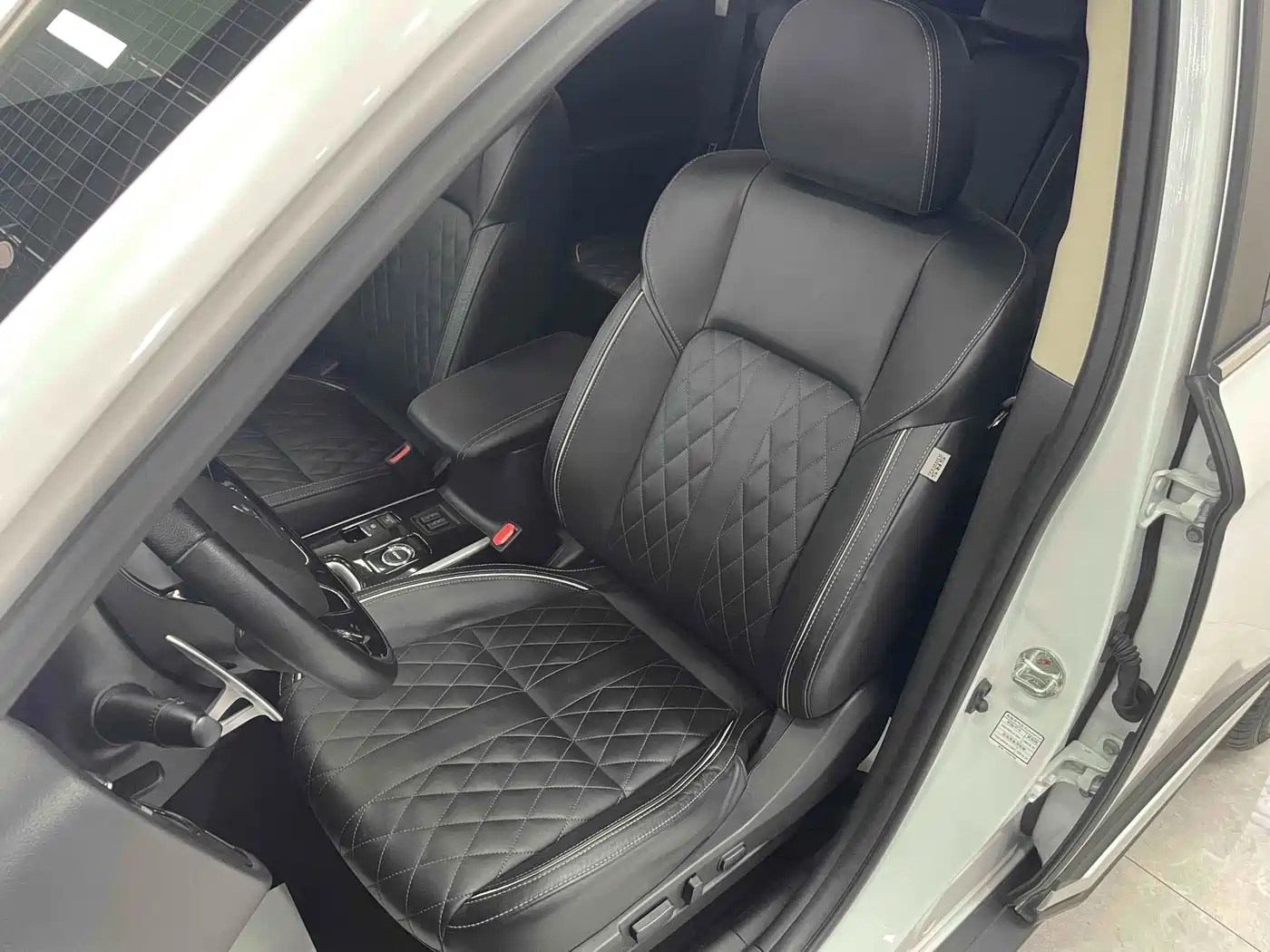 Mitsubishi Outlander 2020 2.4L 4WD Luxury 5-seater фото 12
