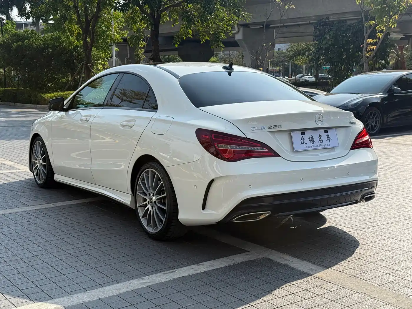 Mercedes-Benz CLA (Import) 2017 CLA 220 4MATIC фото 4