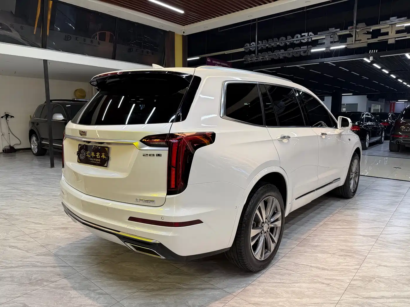 Cadillac XT6 2020 28T 6-Seater 4WD Luxury Model фото 4
