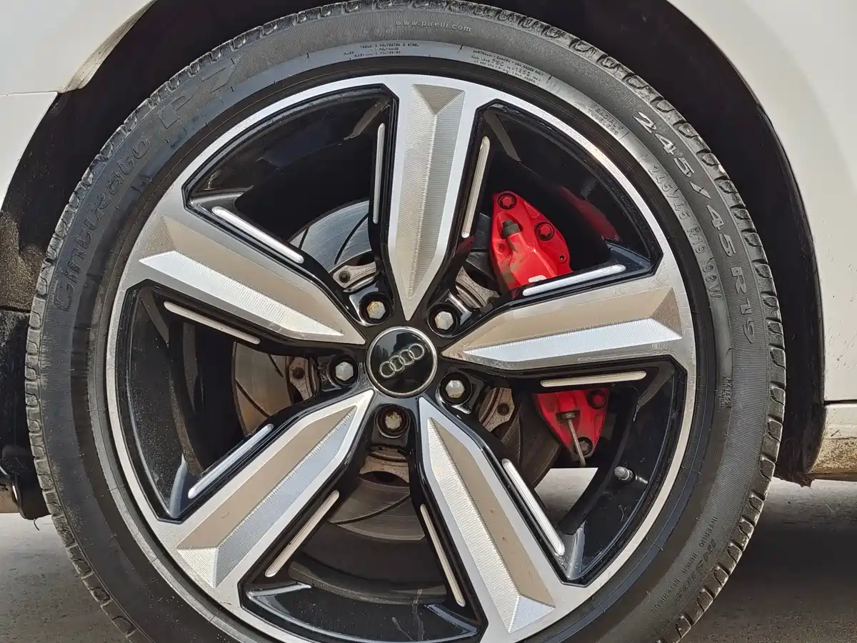 Audi A4L 2018 30th Anniversary 40 TFSI Progressive фото 10