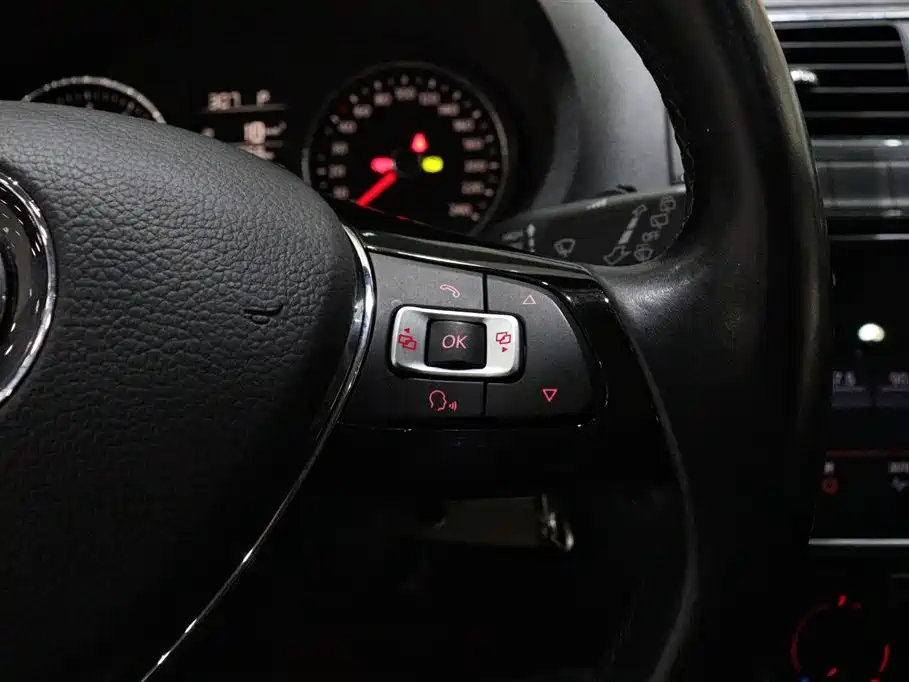 Volkswagen Polo 2018 1.5L Auto Comfort фото 13