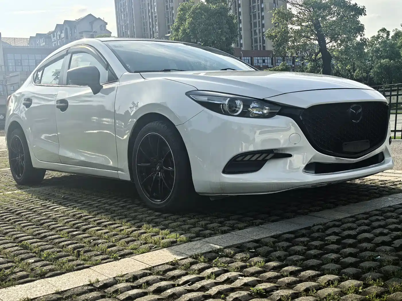 Photo 3 - Mazda Mazda 3
