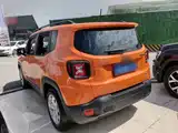 Photo 23 - Jeep Renegade
