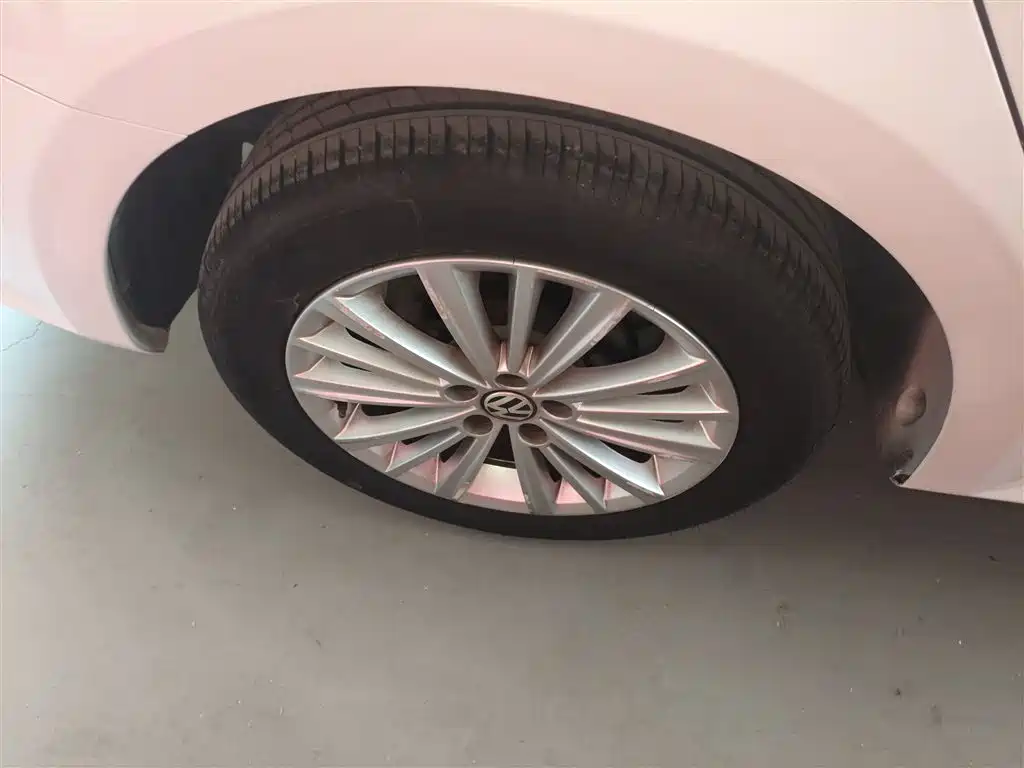 Volkswagen Lavida Tour 2013 1.6L Automatic Comfort фото 26