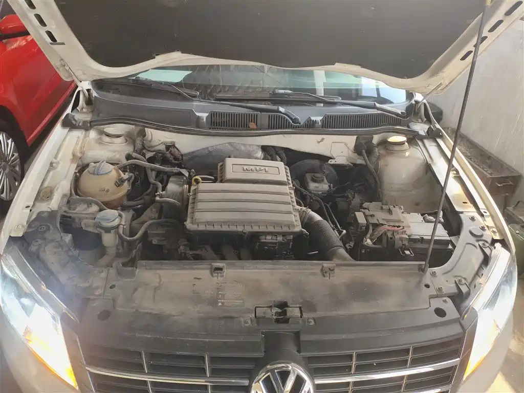 Volkswagen Lavida Tour 2013 1.6L Automatic Comfort фото 20