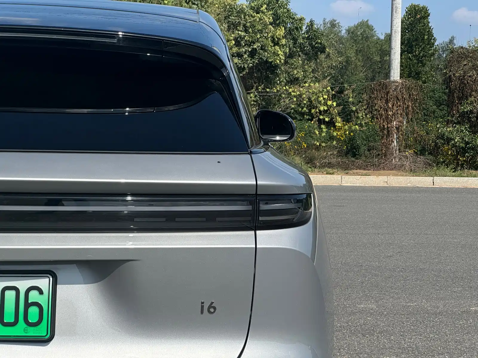 Фото 28 - Li Auto i6