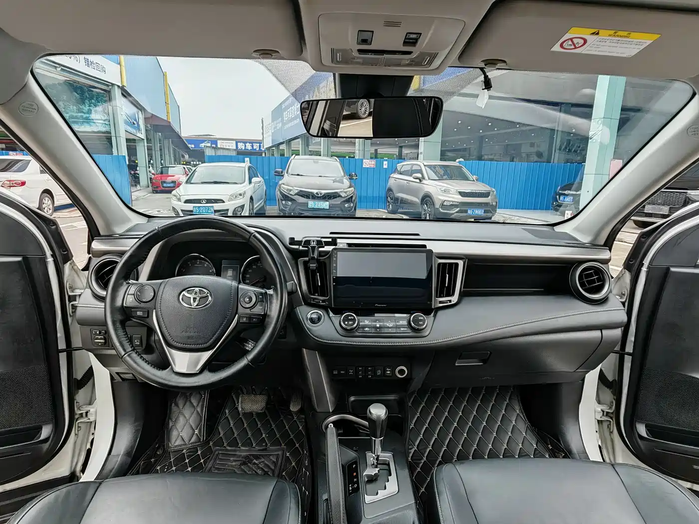 Toyota RAV4 Rongfang 2016 2.5L Automatic 4WD Premium фото 12
