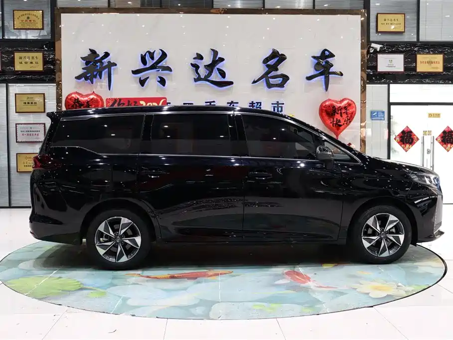 GAC Trumpchi Trumpchi M6 2023 PRO 270T DCT Luxury Edition фото 4