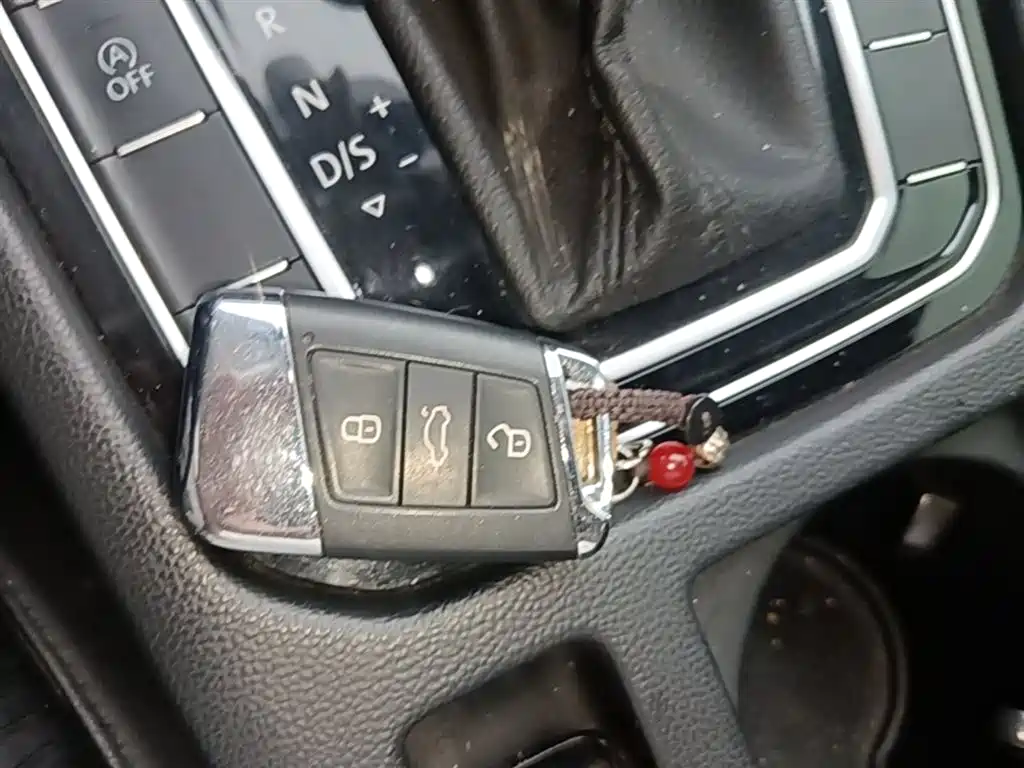 Volkswagen Magotan 2019 330TSI DSG Luxury China V фото 9