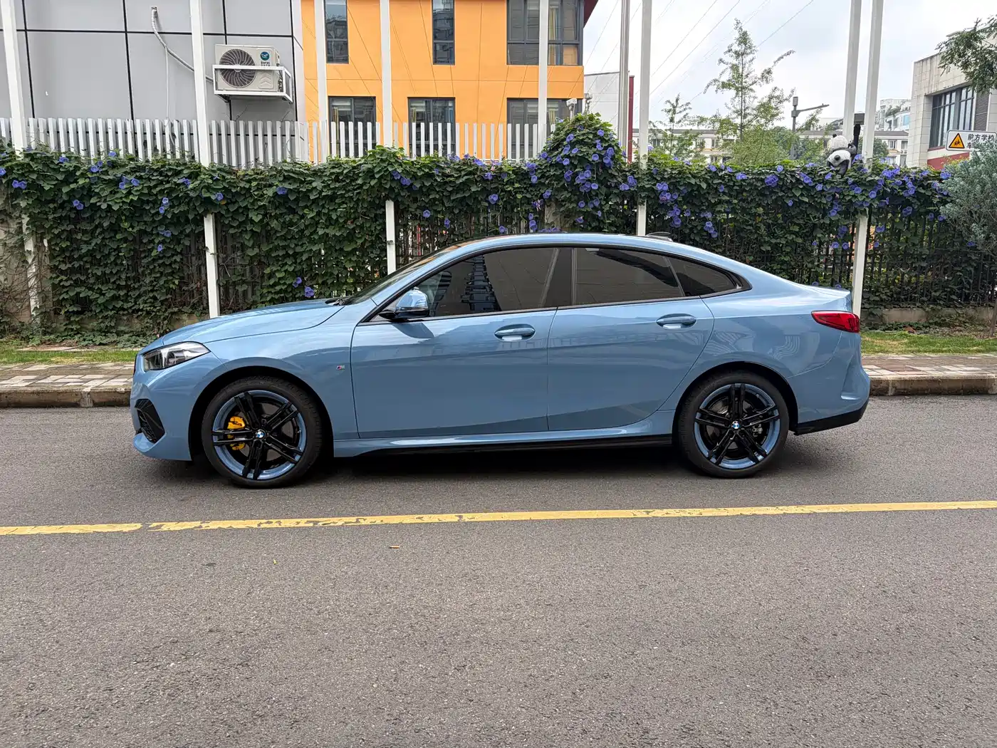 BMW 2 Series (Import) 2023 225i 4-Door Coupe M Sport Package фото 17