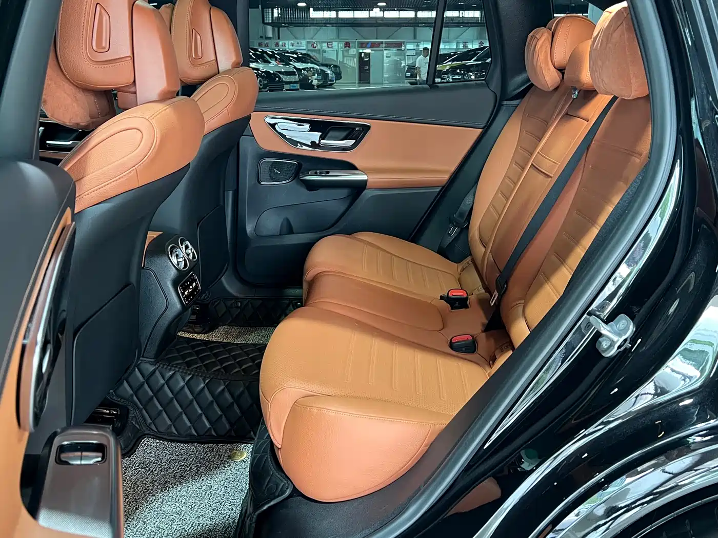 Mercedes-Benz GLC 2024 GLC 300 L 4MATIC Dynamic 5-seater фото 20