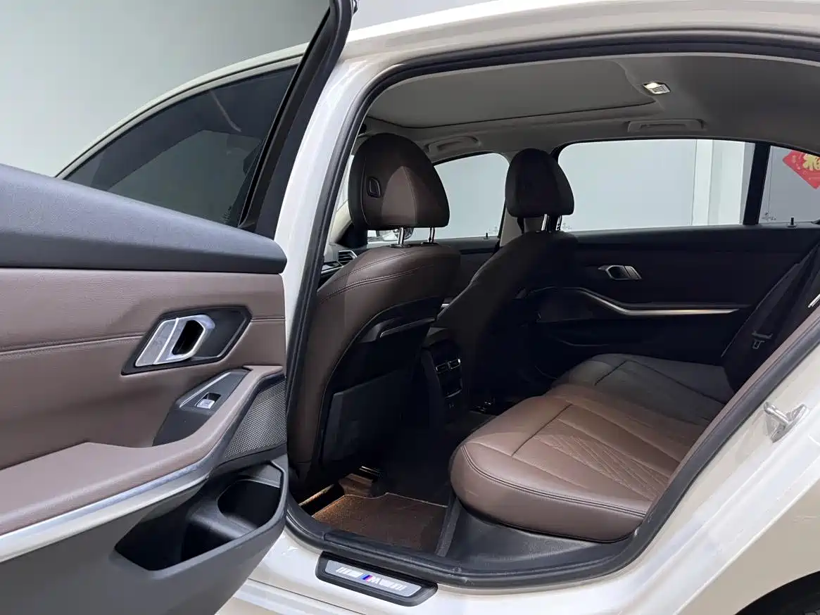 BMW 3 Series 2022 320Li M Sport Package фото 11