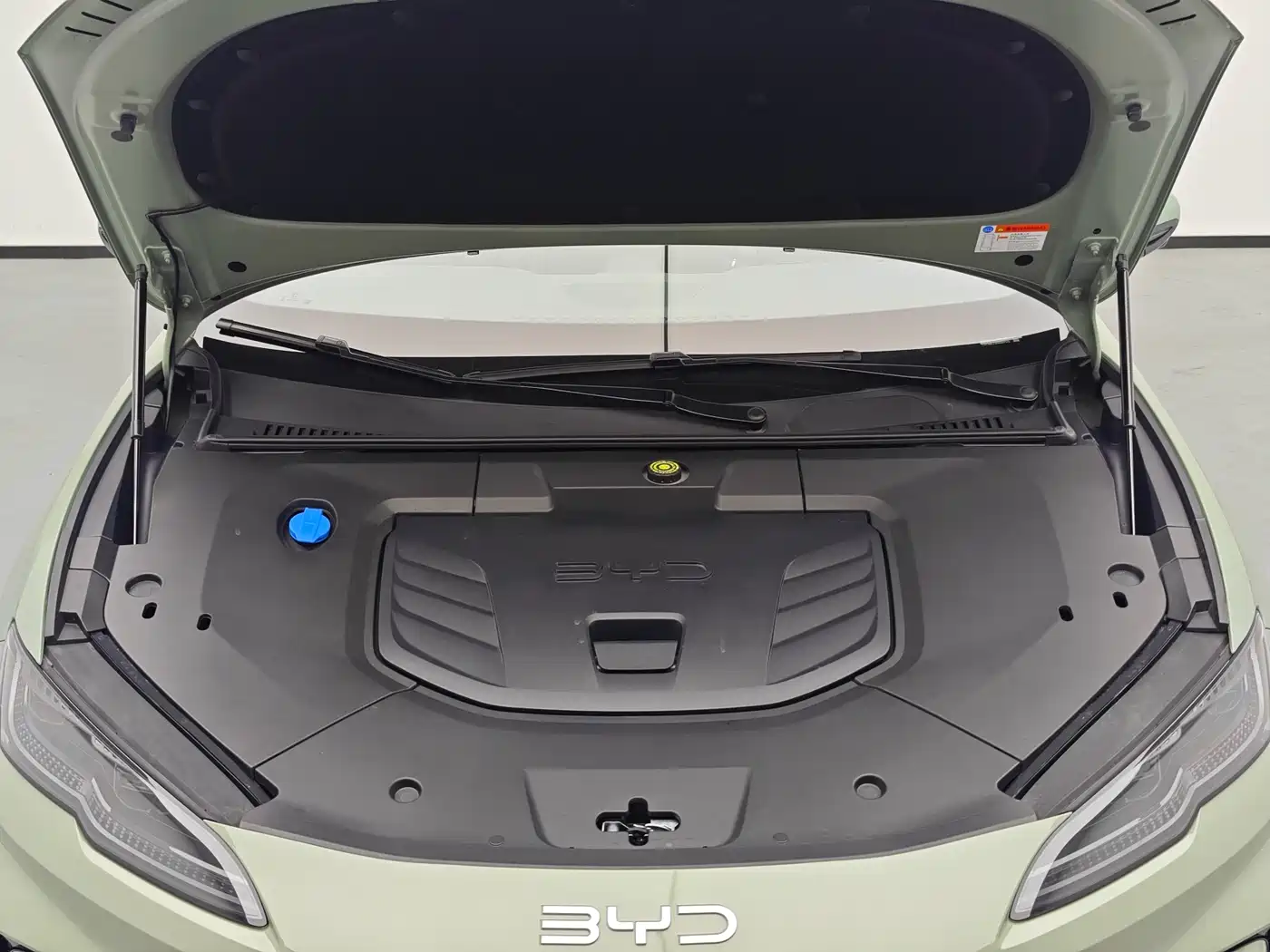 BYD Seal 06GT 2025 605 Heatwave Edition фото 11