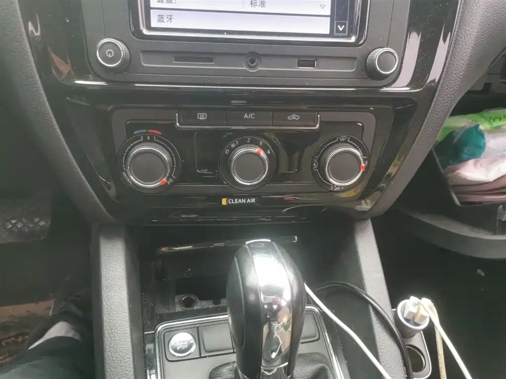 Volkswagen Sagitar 2018 1.6L Automatic Comfort фото 5
