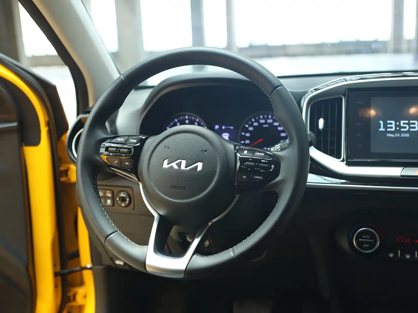 Kia KX1 2021 1.4L CVT Sunroof Version фото 15