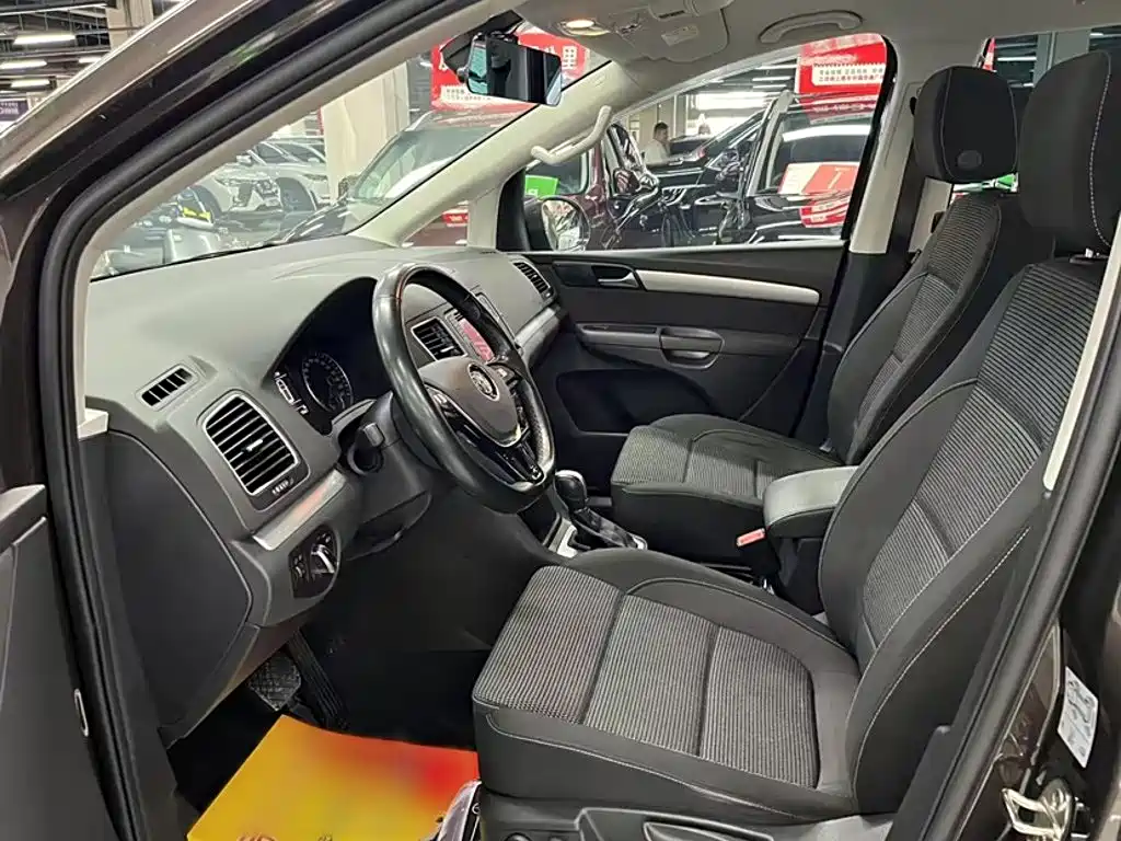 Volkswagen Sharan 2018 2016 380TSI Comfort 7-seater
