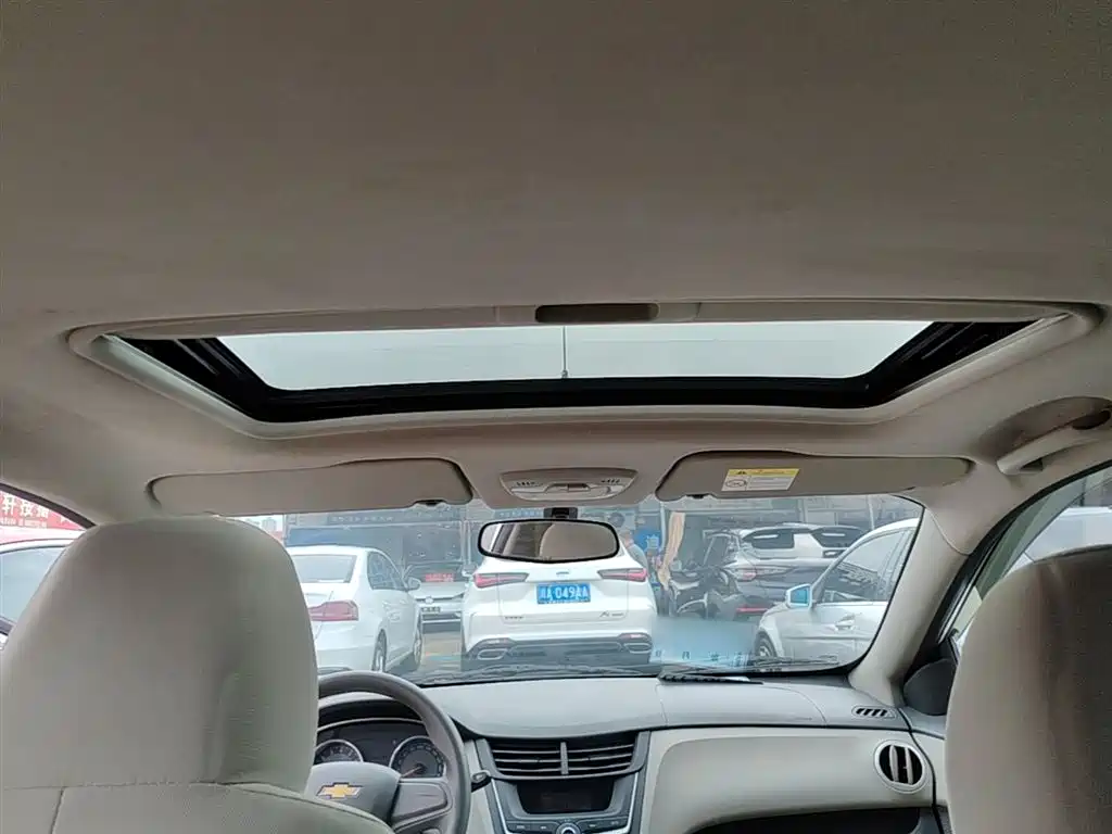 Chevrolet Sail 2015 Sail 3 1.5L Manual Ideal Sunroof Edition фото 18