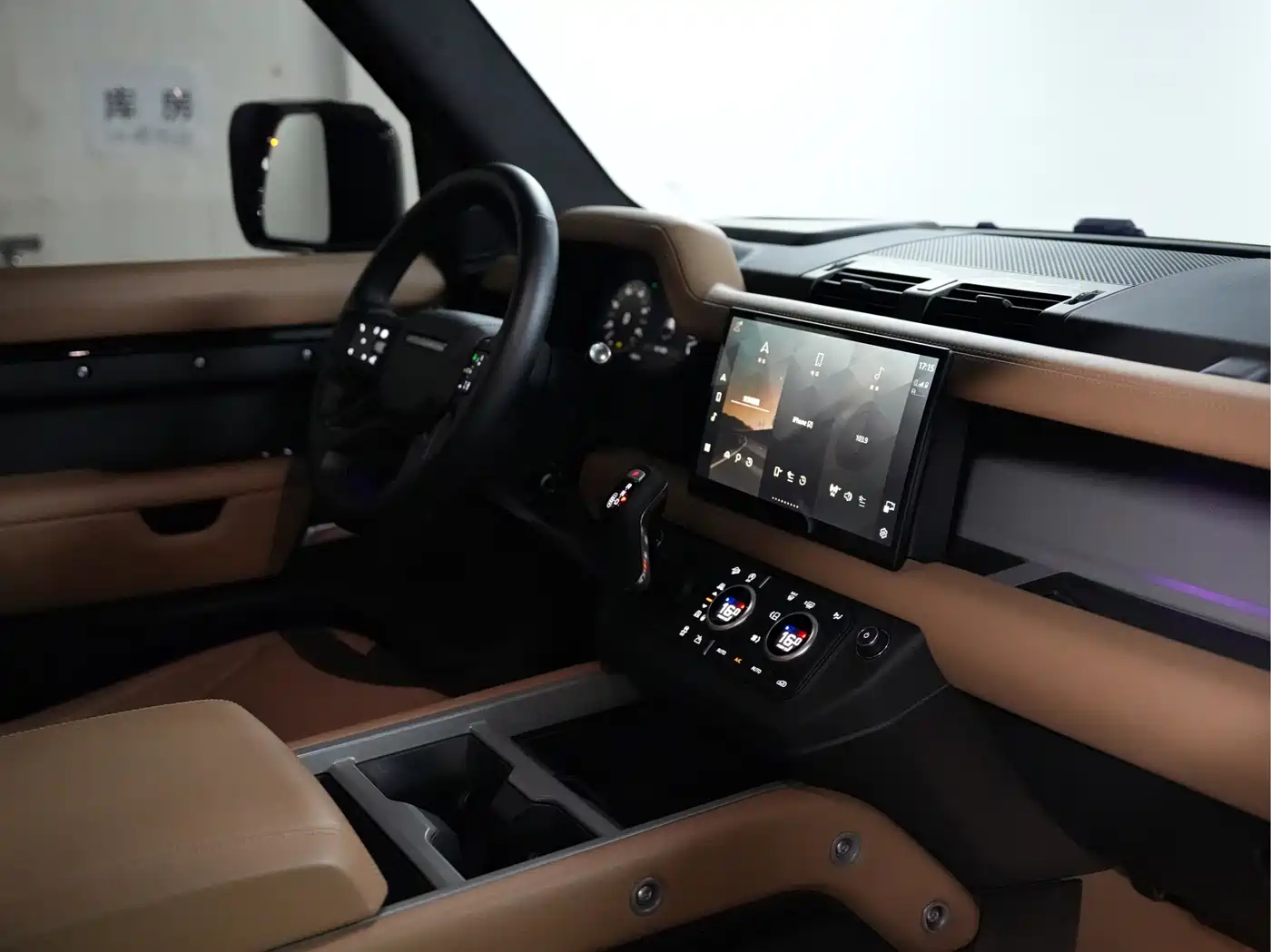 Фото 27 - Land Rover Defender