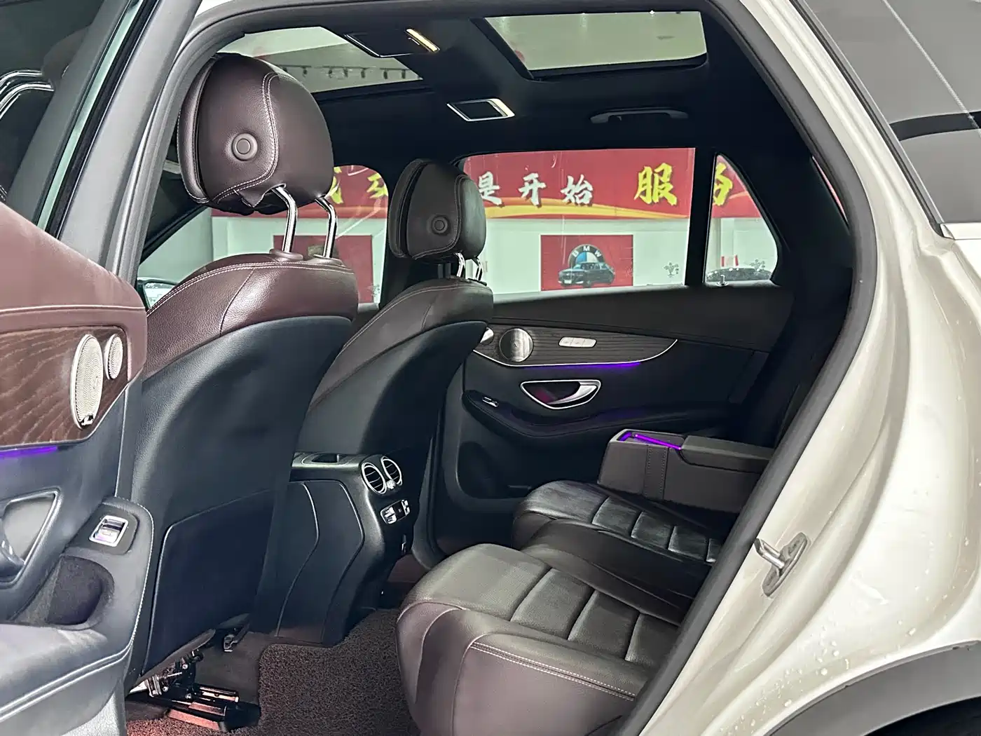 Mercedes-Benz GLC 2022 Model GLC 300 L 4MATIC Luxury Edition фото 5
