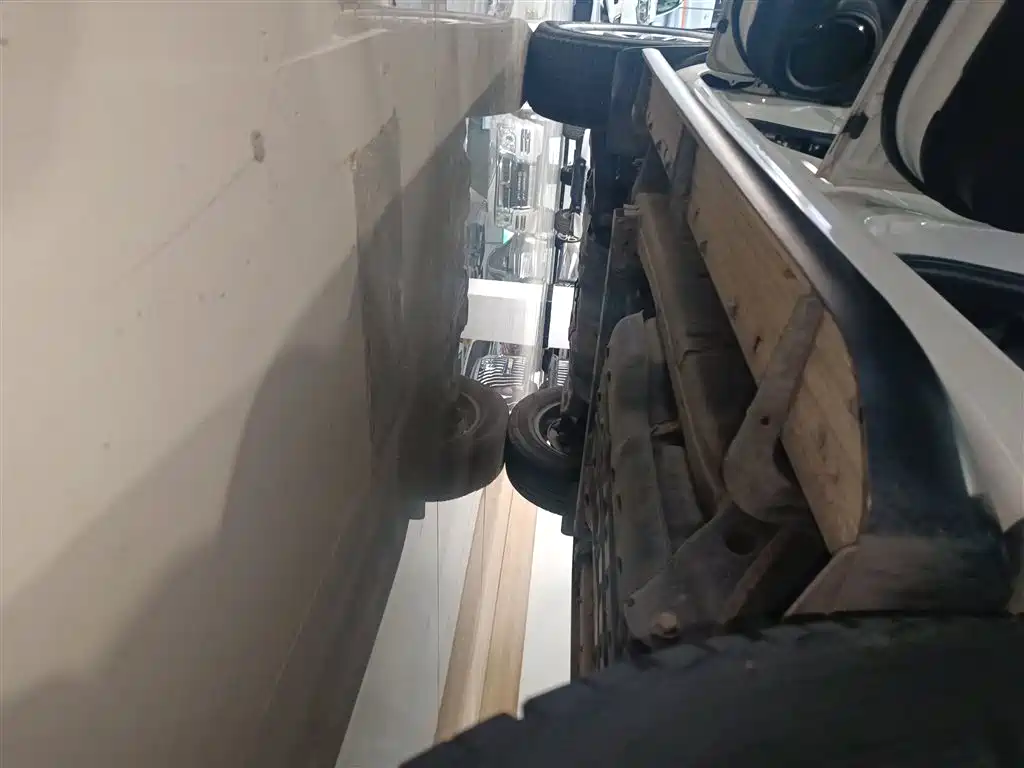 Toyota Fortuner 2016 2.7L Middle East Edition фото 22