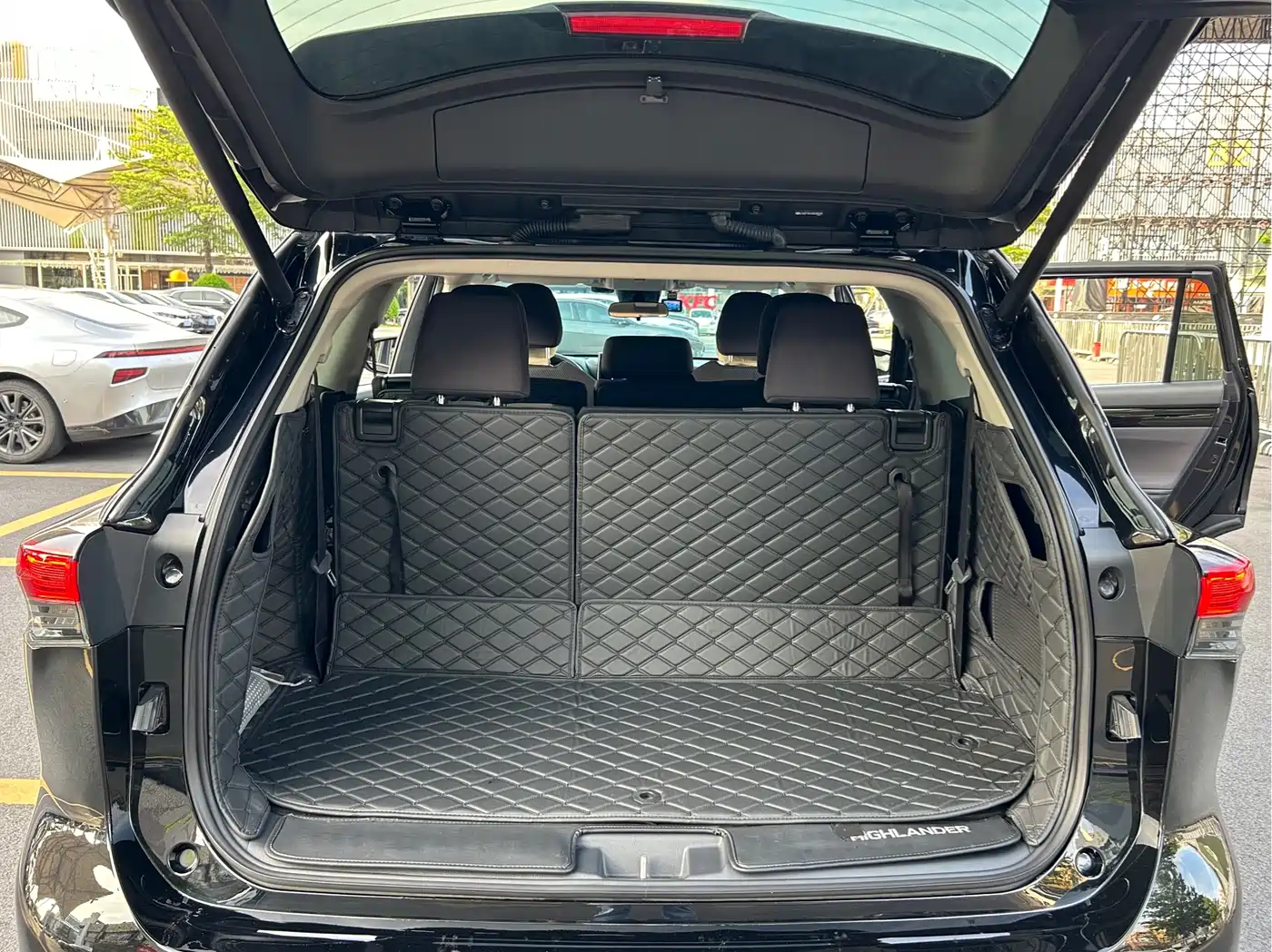 Toyota Highlander 2024 2.5L Smart Hybrid 4WD Elite 7-seater фото 22