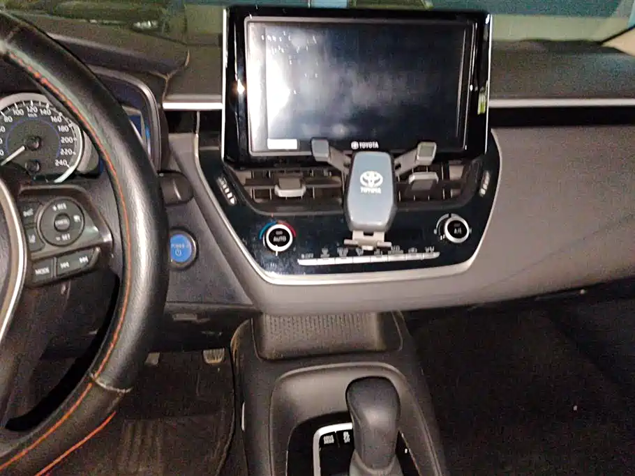 Toyota Corolla 2019 Hybrid 1.8L E-CVT GL-i Elite Edition фото 13