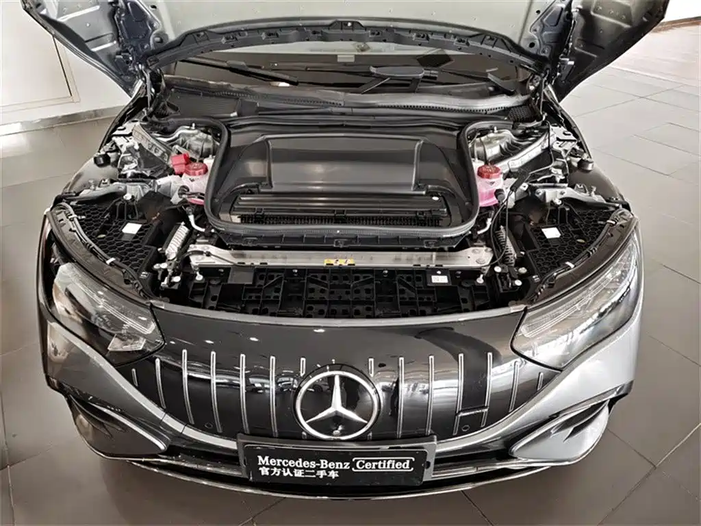 MERCEDES-BENZ EQE AMG