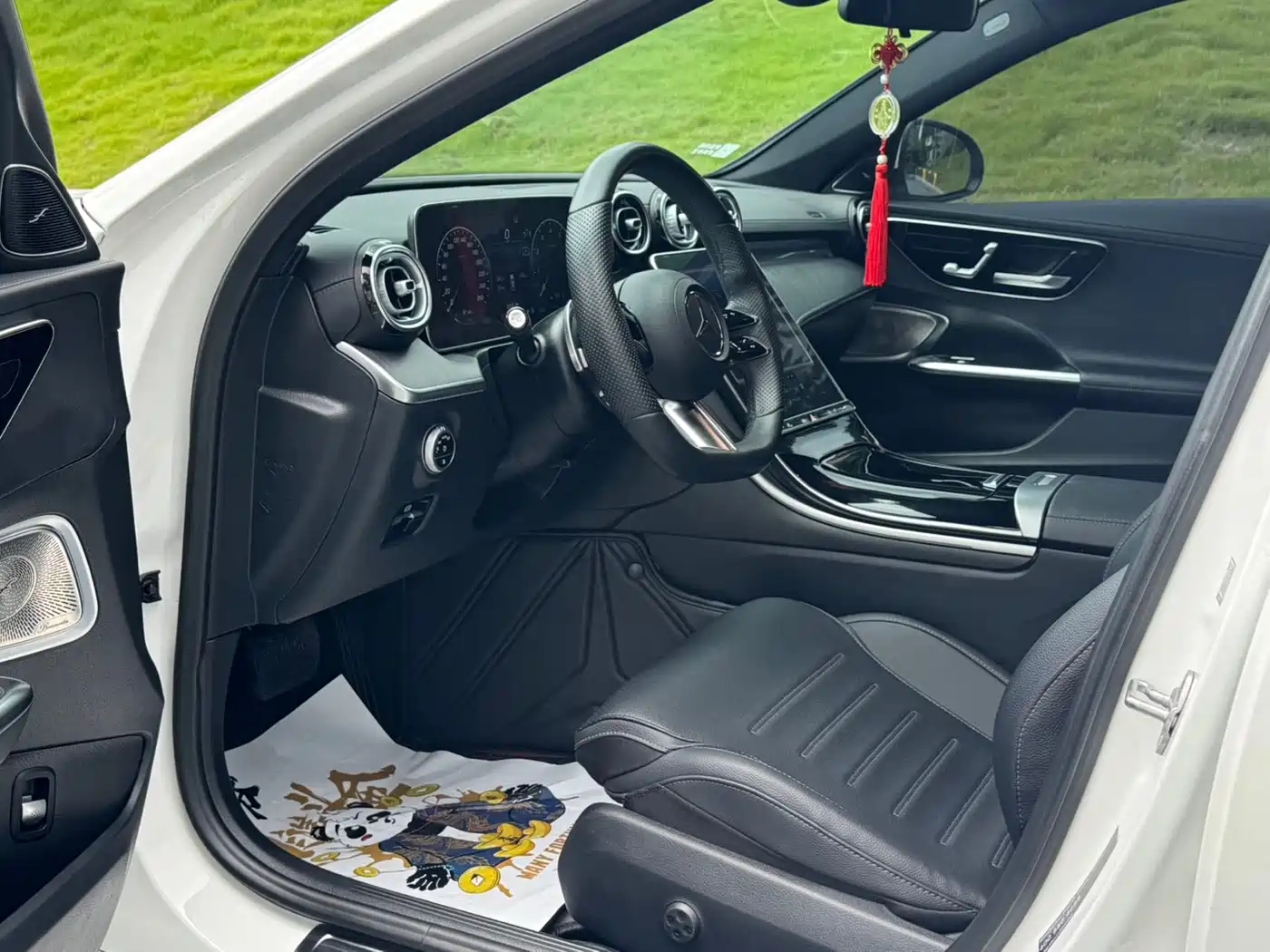 Photo 4 - Mercedes-Benz C-Class